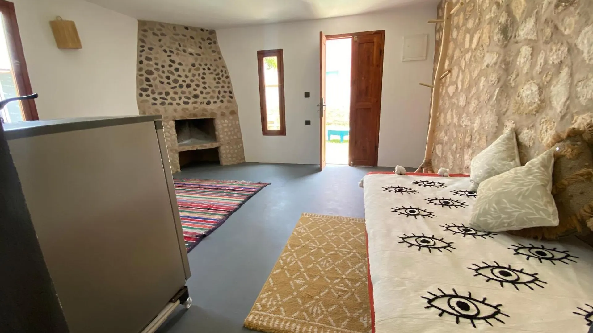 אסאוירה Surf House Lodge