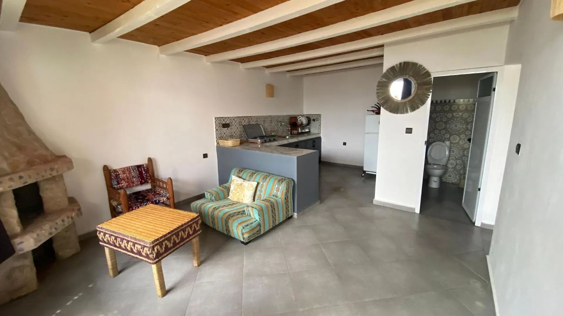 אסאוירה Surf House Lodge