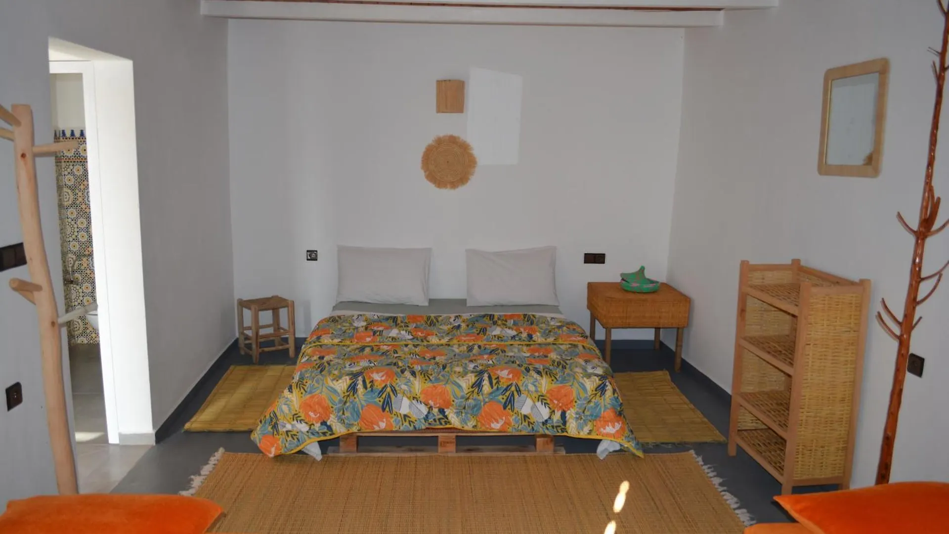 אתר קמפינג אסאוירה Surf House Lodge