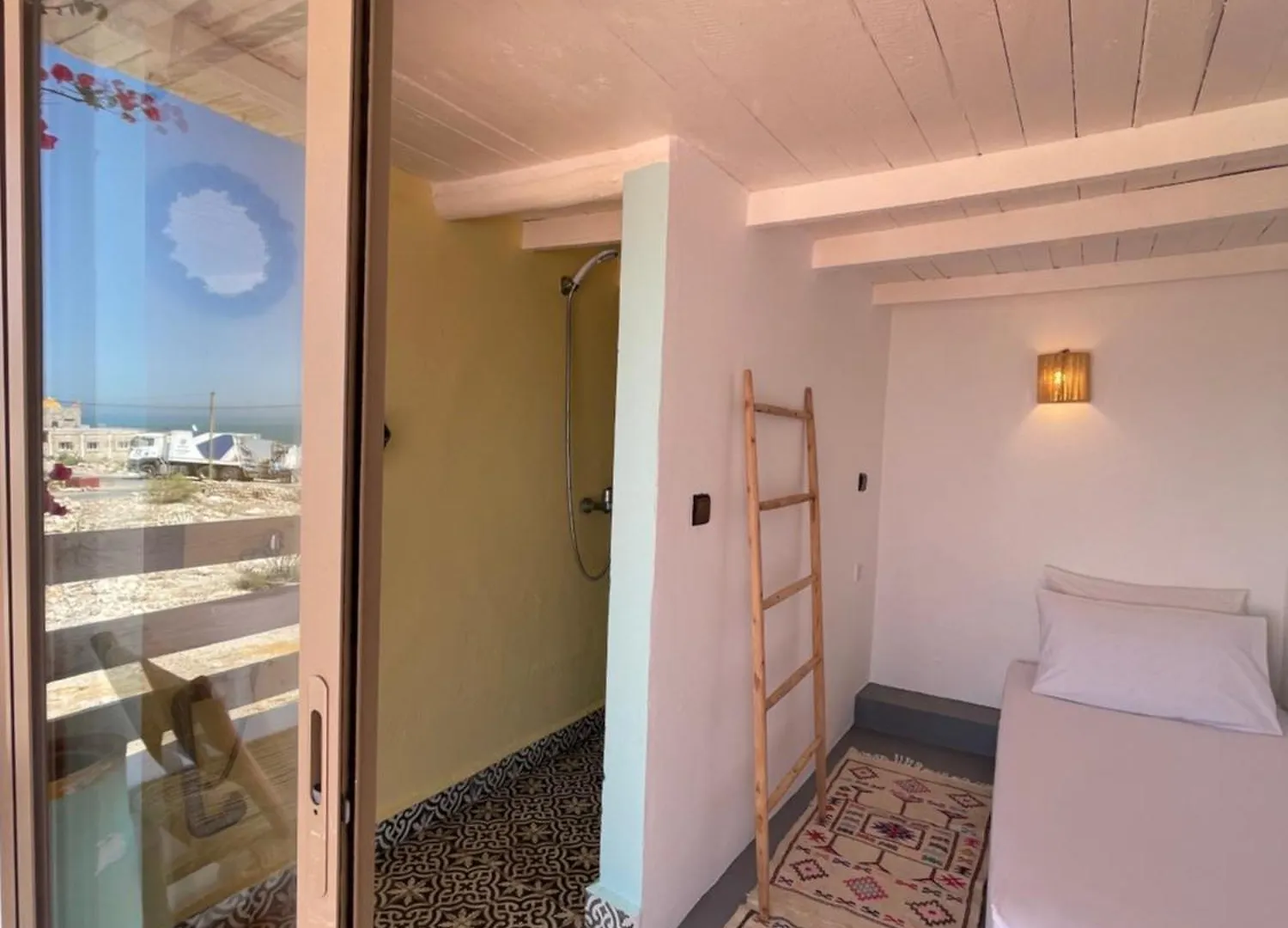 אתר קמפינג אסאוירה Surf House Lodge מרוקו
