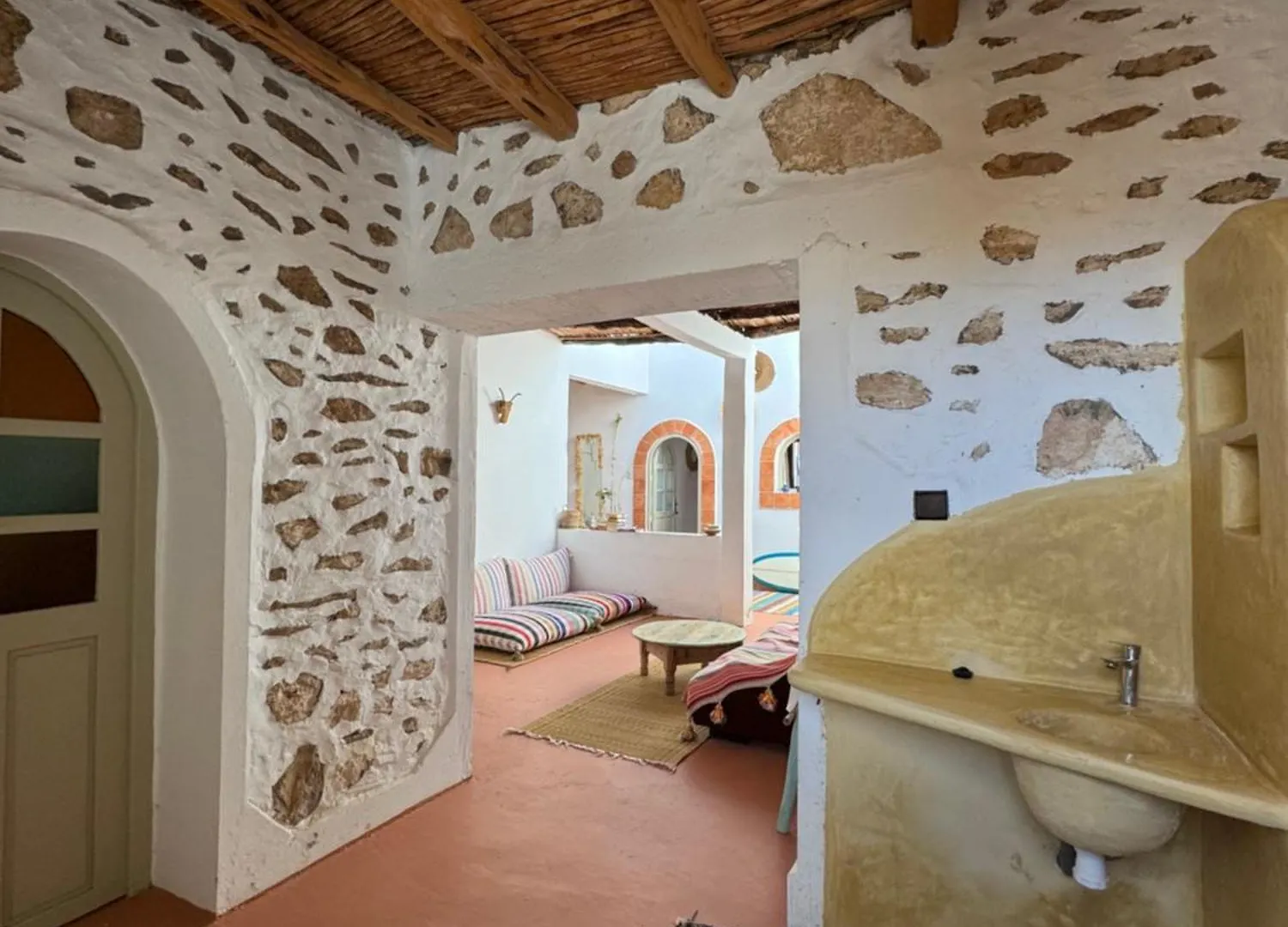 אסאוירה Surf House Lodge